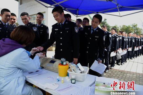 雷軍回應(yīng)小米YU7為何這么早公示：希望可以盡早拆除重偽裝測試