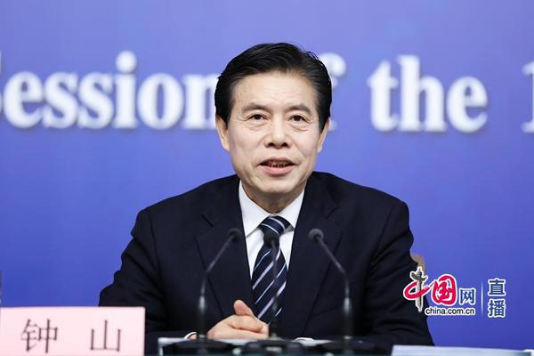 埃爾哈努斯：我們和范尼相處很開心，他兩天前上任球隊有了新活力