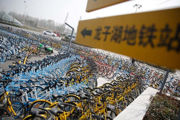 “朱德號(hào)”機(jī)車78年安全行駛1200萬公里！繞地球赤道300圈