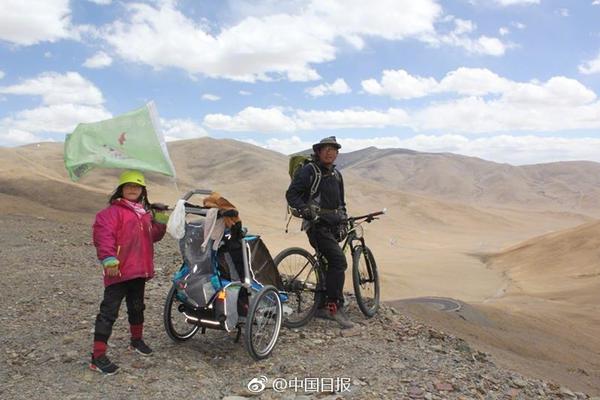 旅韓回國大熊貓“福寶”狀況異常 官方通報：計劃將其收回內(nèi)圈