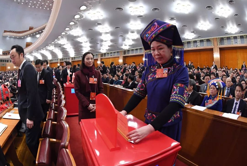 行業(yè)首次！雷軍直播展示小米端到端智駕：希望年底進(jìn)入第一陣營